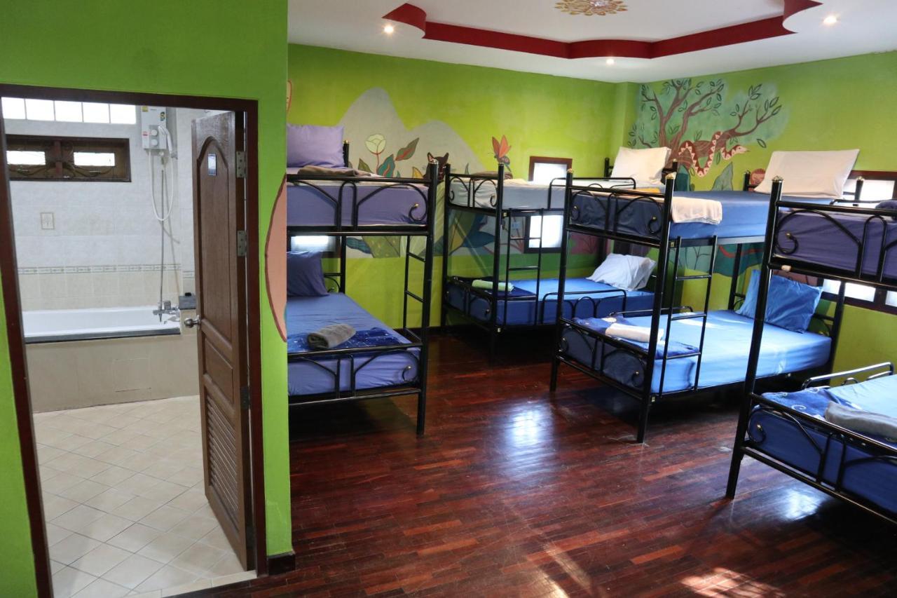 A Pousada Blessing Backpackers Thongsala Exterior foto