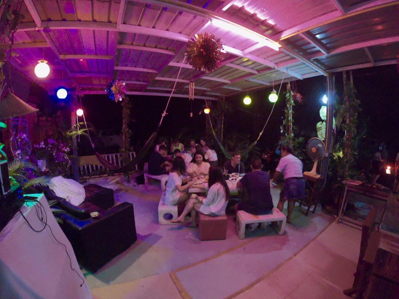 A Pousada Blessing Backpackers Thongsala Exterior foto